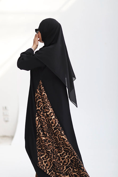 Tiger Abaya Secondary image